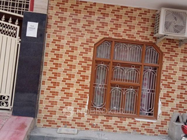 1 BHK Flat In Standalone Building for Rent In Sector 11