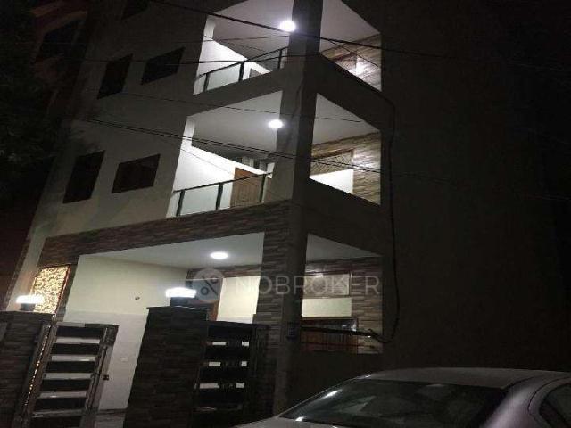 1 BHK Flat In Standalone Building for Rent In Sector 43