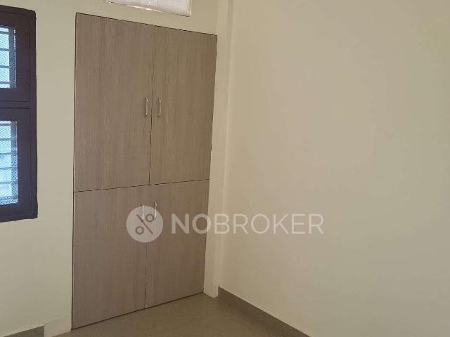 1 BHK Flat In Standalone Building for Rent In Sector 53