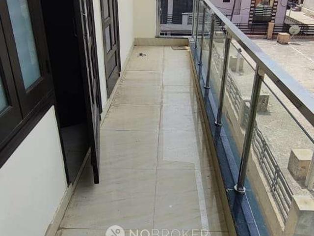 1 BHK Flat In Standalone Building for Rent In Sector 5