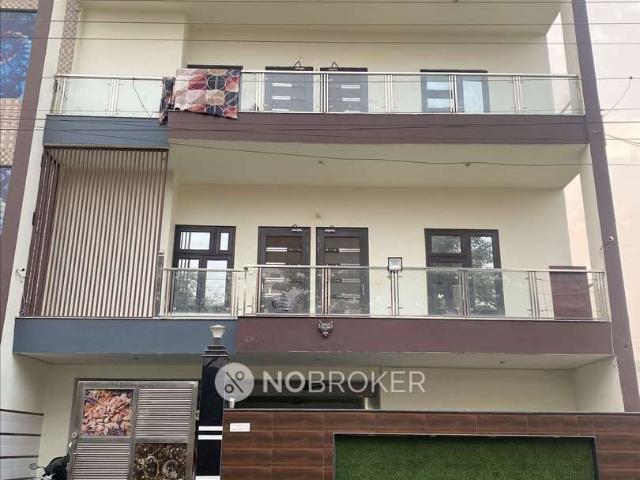 1 BHK Flat In Standalone Building for Rent In Sector 64