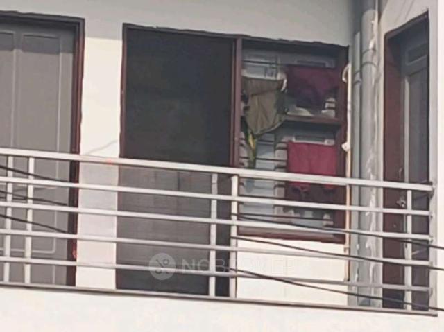 1 BHK Flat In Standalone Building for Rent In Sector 84