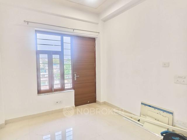 1 BHK Flat In Standalone Building for Rent In Patel Nagar