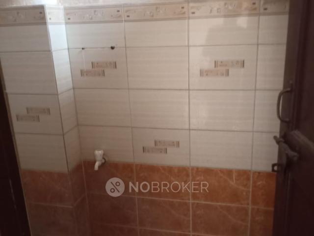 1 BHK Flat In Standalone Building for Rent In Patel Nagar