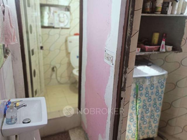 1 BHK Flat In Standalonebuilding For Sale In Jhandewalan