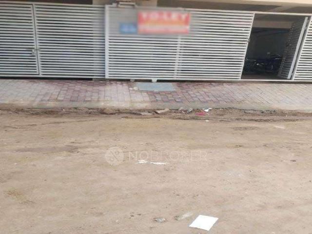 1 BHK Flat In Standlone Building for Rent In Sector 69