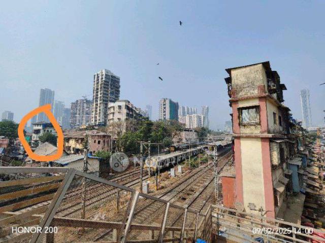 1 BHK Flat In Stone Building For Sale In Byculla West
