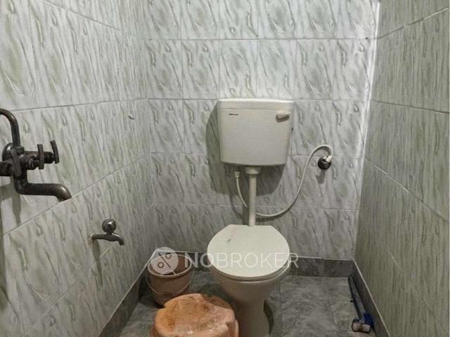 1 BHK Flat In Svh Plaza for Rent In Miyapur