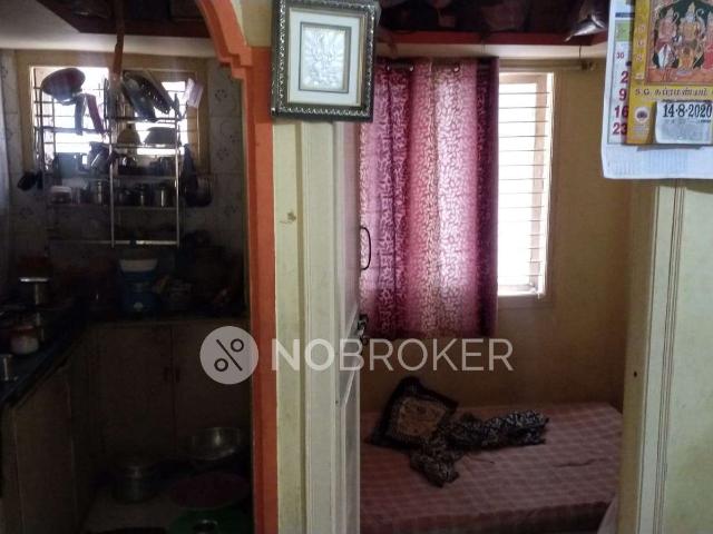 1 BHK Flat In Sakkamma Building for Lease In Murgesh Pallya
