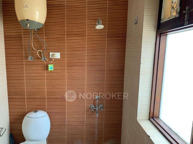 1 BHK Flat In Sb for Rent In Sector 38