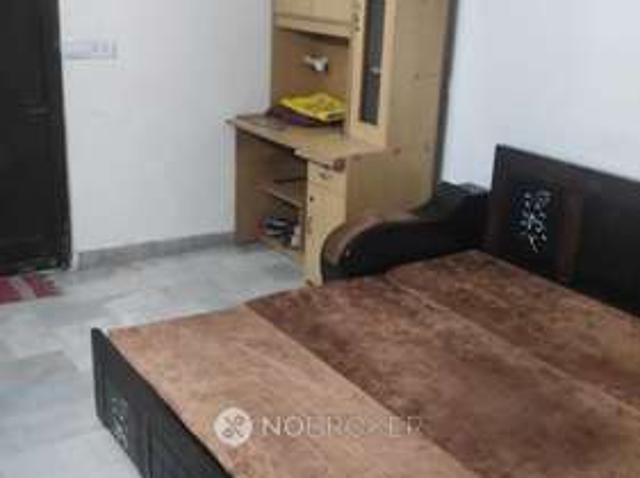 1 BHK Flat In Shalimar Apartment For Sale In South Extensio
