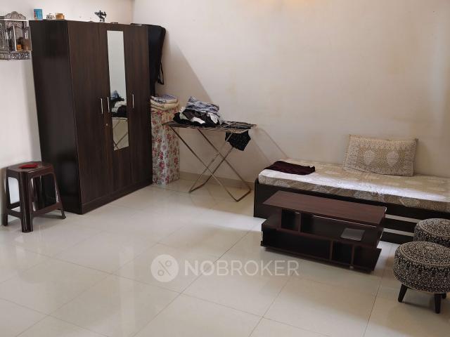1 BHK Flat In Shree Gajanan Niwas For Sale In Lower Parel