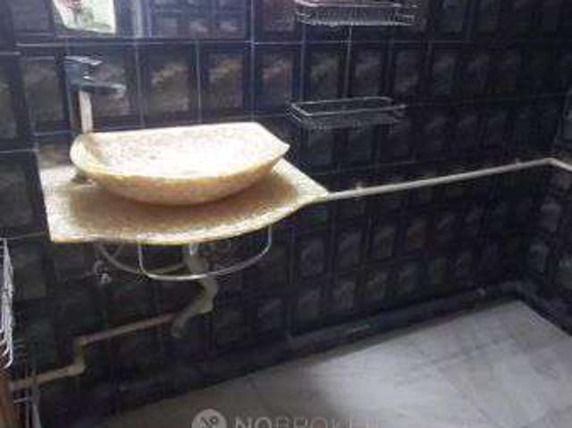 1 BHK Flat In Shrikumar Coop Housing Society For Sale In Sa
