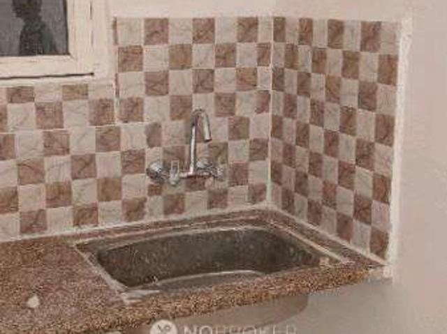 1 BHK Flat In Signature Global Serenas for Rent In *