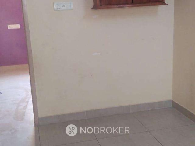 1 BHK Flat In Sree Ram Building for Rent In Puluthivakkam