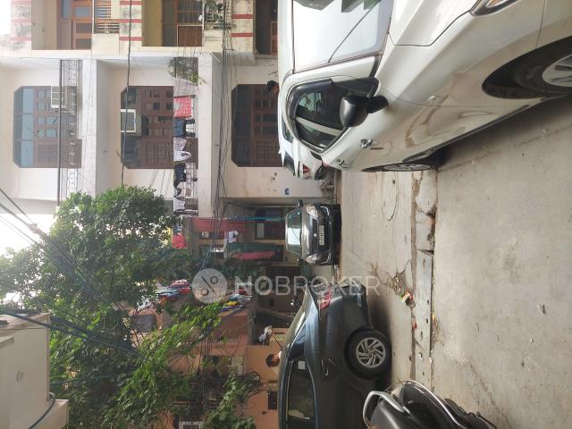 1 BHK Flat In Sree Ramm Apartment for Rent In Sector 121