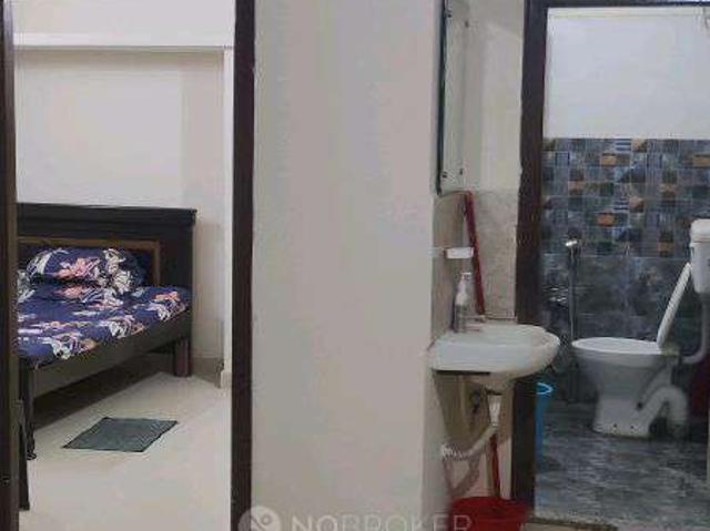 1 BHK Flat In Sri Guru Nilayam for Rent In Hitech City, kond