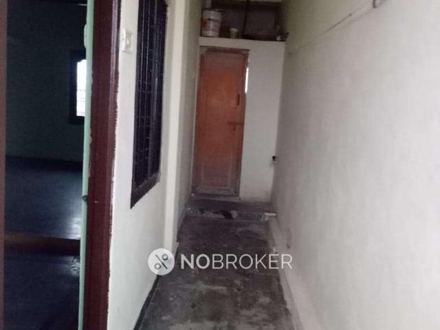 1 BHK Flat In Srinivas Complex for Rent In Bollaram