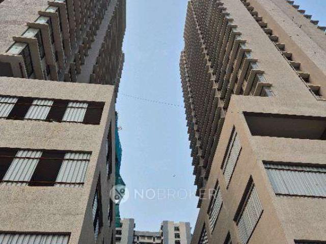 1 BHK Flat In Uk Iridium For Sale In Kandivali East