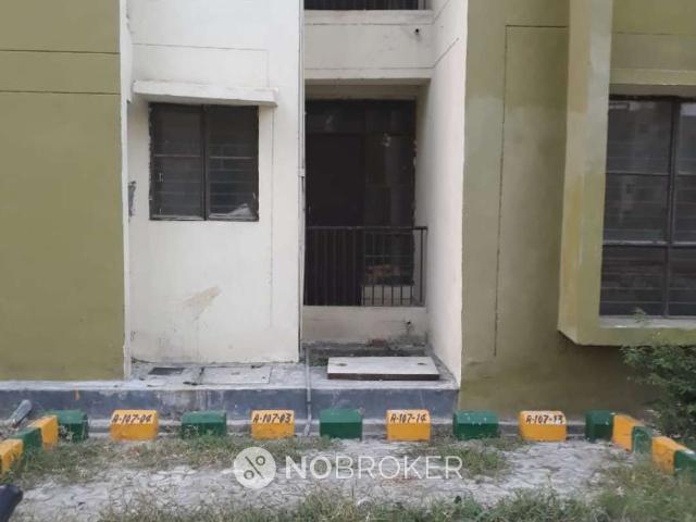 1 BHK Flat In Upavp Mandola Vihar Apartment for Rent In Lon