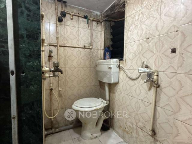 1 BHK Flat In Versova Village for Rent In Shahi Punjab Rest