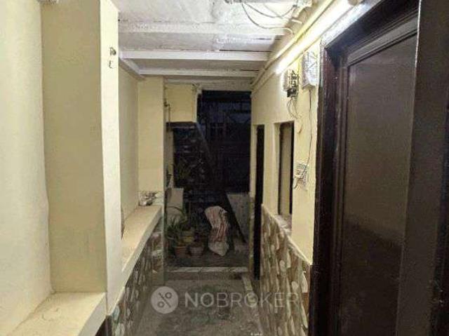 1 BHK Flat In Vidyaraj Niwas for Rent In Mohan Garden