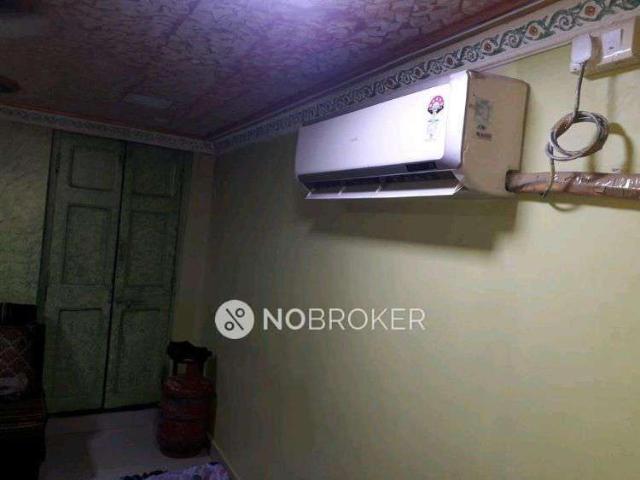 1 BHK Flat In Yusuf Mansion For Sale In Mandvi