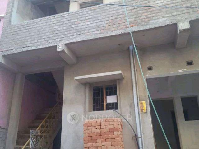 1 BHK Flat In 2434, Periyar Street, Nehru Nagar, Velachery, Chennai. For Rent In Phoenix Market City