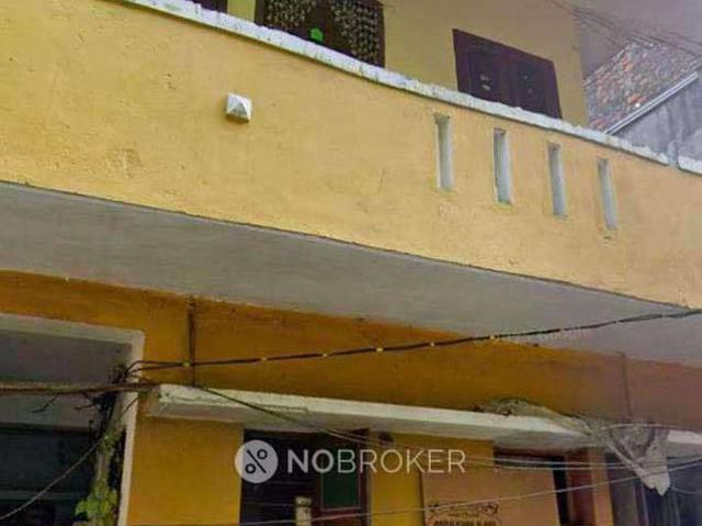 1 BHK House for Lease In 6th Cross Street
