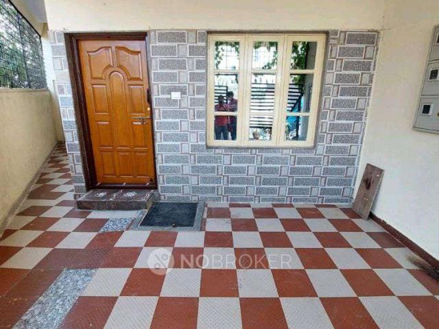 1 BHK House for Lease In Golden Gym