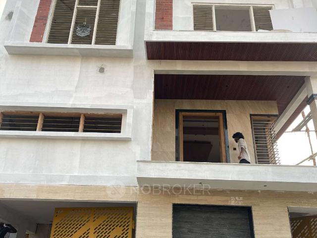 1 BHK House for Lease In 5th Cross Road