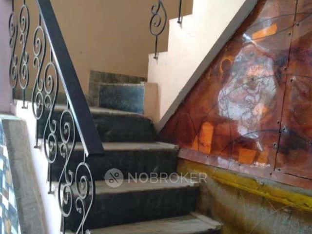 1 BHK House for Rent In U Block, Dlf Phase 3, Sector 24 Sharing Room
