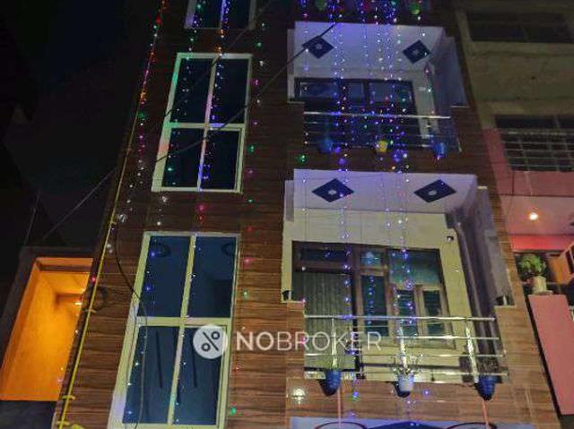 1 BHK House for Rent In Urz7rd7td, Sector 63 A, 7tdtci, Noi