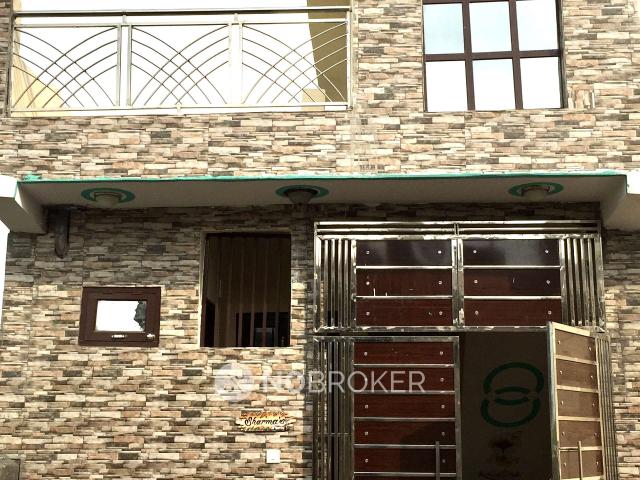 1 BHK House for Rent In Gr Garden Main Gate Galli