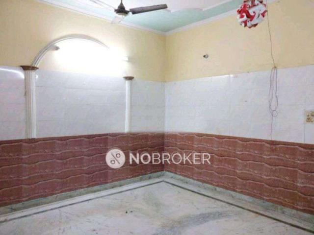 1 BHK House for Rent In Gtb Nagar Metro Station