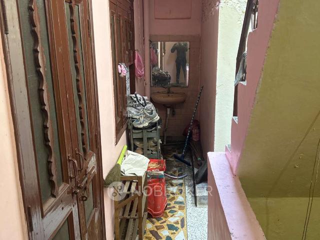 1 BHK House for Rent In Naya Ganj