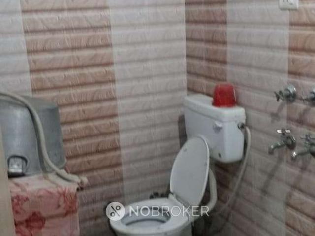 1 BHK House for Rent In Satellite Plaza