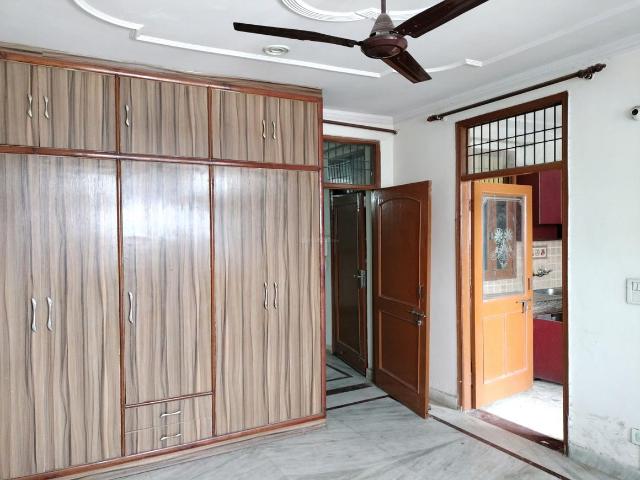 1 BHK Independent Builder Floor in Madhu Vihar for rent New Delhi. The reference number is 4629128