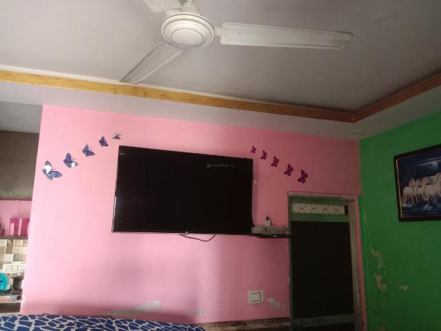 1 BHK Independent Builder Floor in Malviya Nagar for resale South Delhi. The reference number is 5133962