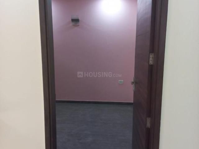 1 BHK Independent Builder Floor in Mayur Vihar Phase 1 for rent New Delhi. The reference number is 20551707