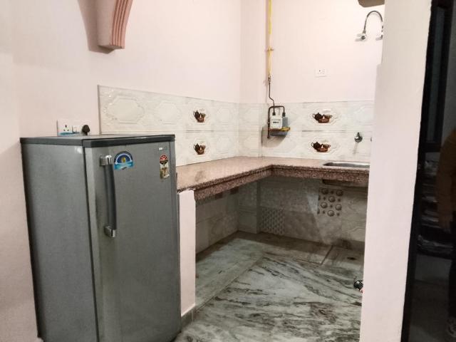 1 BHK Independent Builder Floor in Nawada for rent New Delhi. The reference number is 19325302