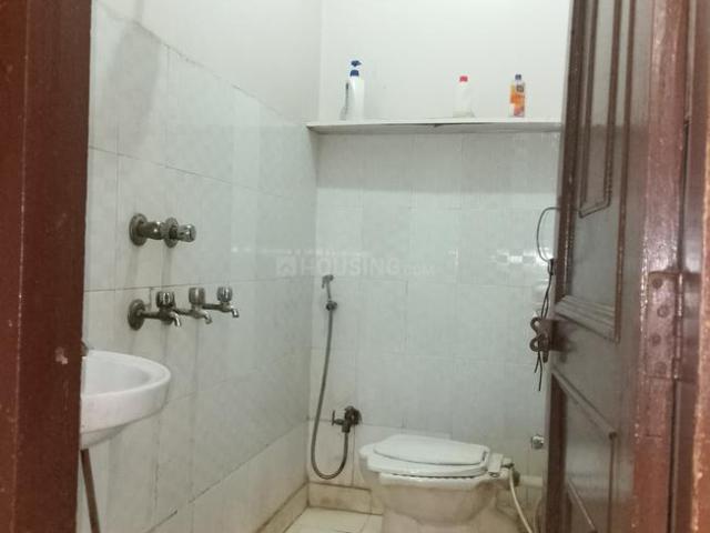 1 BHK Independent Builder Floor in Nawada for rent New Delhi. The reference number is 20000834