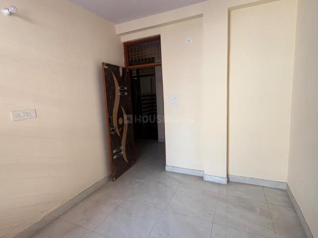 1 BHK Independent Builder Floor in New Ashok Nagar for rent New Delhi. The reference number is 20262945