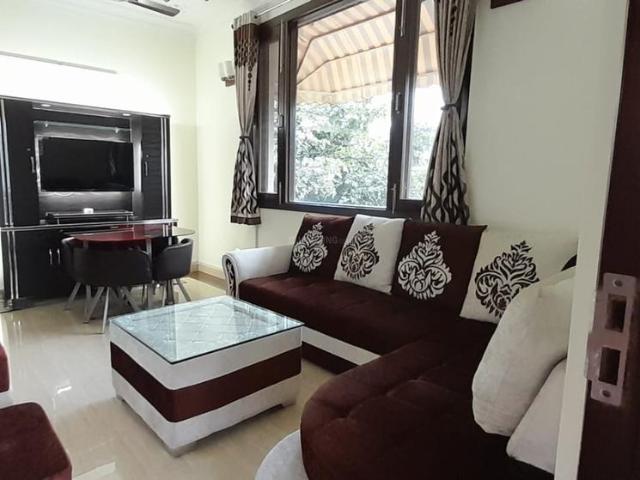 1 BHK Independent Builder Floor in New Friends Colony for rent New Delhi. The reference number is 11127797