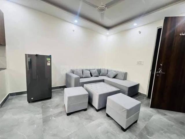 1 BHK Independent Builder Floor in Chhattarpur for rent New Delhi. The reference number is 17099116