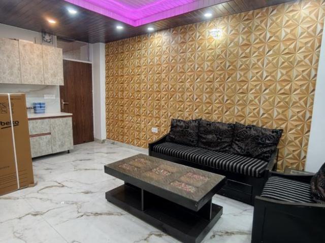 1 BHK Independent Builder Floor in Chhattarpur for rent New Delhi. The reference number is 19667312