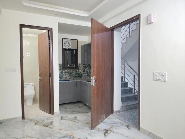 1 BHK Independent Builder Floor in Chhattarpur for rent New Delhi. The reference number is 20760255