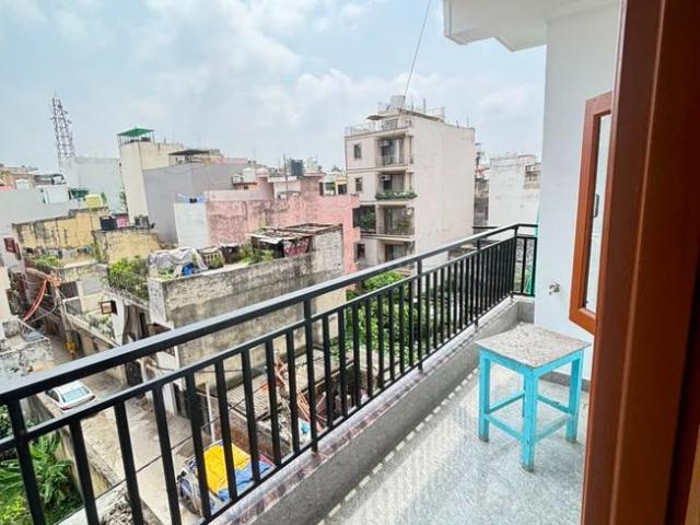 1 BHK Independent Builder Floor in Chhattarpur for rent New Delhi. The reference number is 20988562