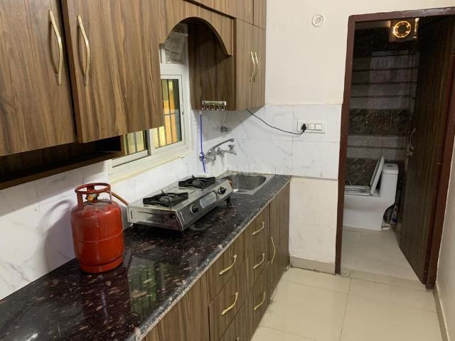 1 BHK Independent Builder Floor in Dwarka Mor for rent New Delhi. The reference number is 19863611
