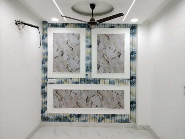 1 BHK Independent Builder Floor in Dwarka Mor for resale New Delhi. The reference number is 20021231